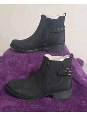 X-Appeal Women's Chelsea Style Heeled Ankle Boot, Black Sz 8